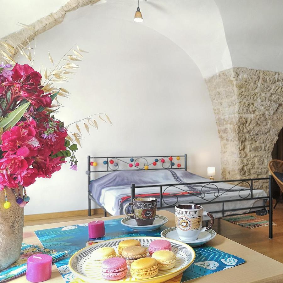 Pour Les Amoureux Des Vieilles Pierres Poussan Extérieur photo