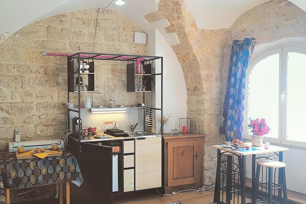 Pour Les Amoureux Des Vieilles Pierres Poussan Extérieur photo