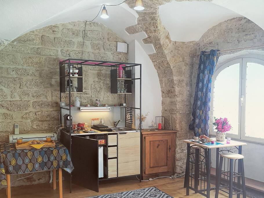 Pour Les Amoureux Des Vieilles Pierres Poussan Extérieur photo